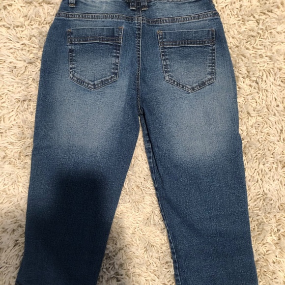 Capri Jeans - Picture 2 of 2